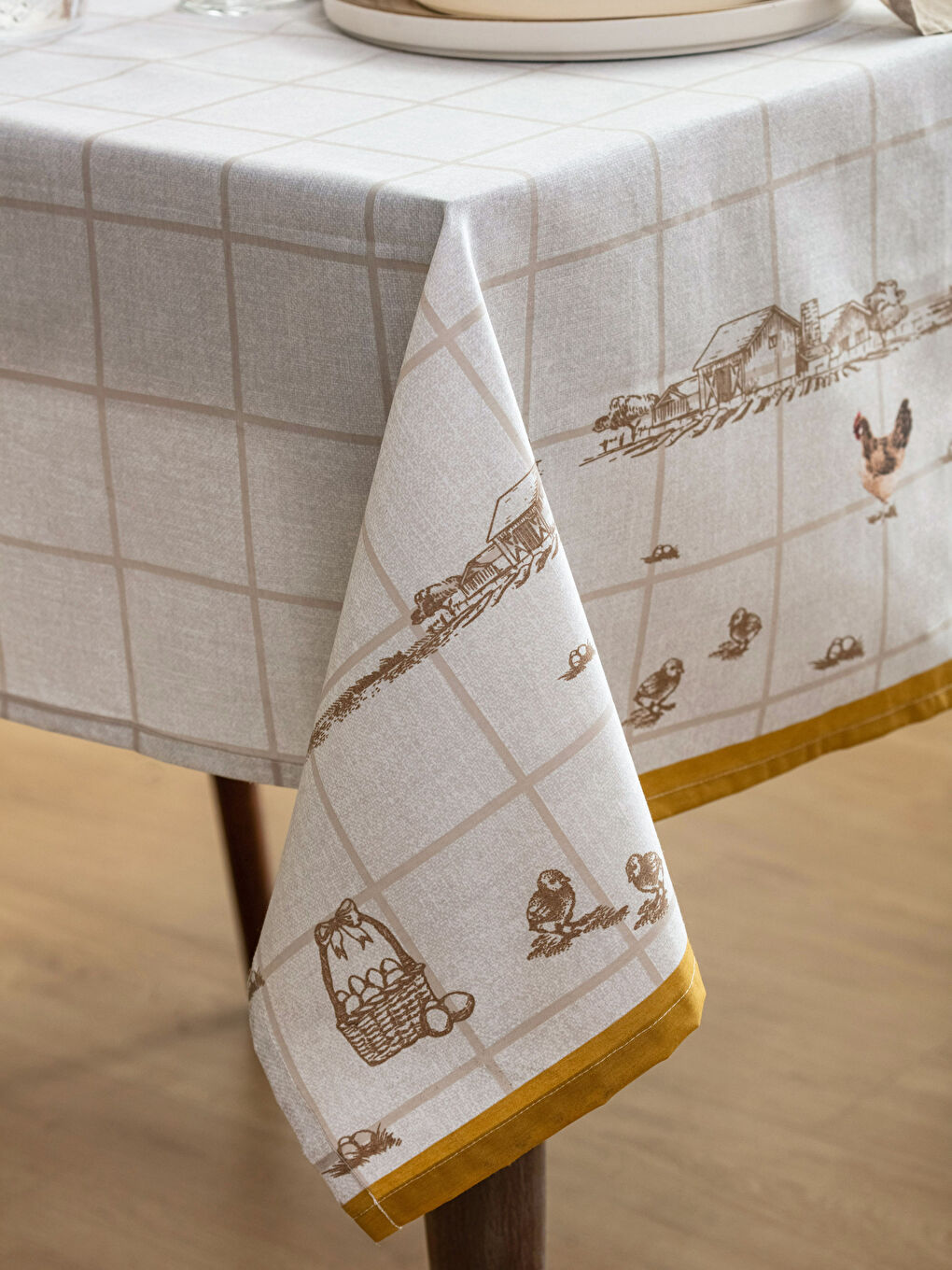 Karışık Baskılı Masa Örtüsü 150x150 cm-3