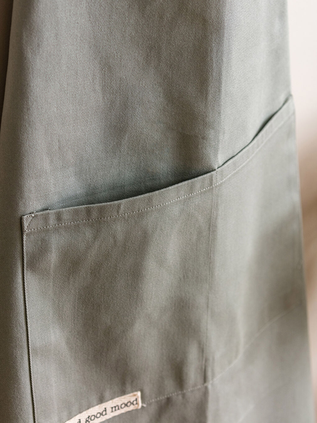 Letter Printed Cotton Kitchen Apron-1
