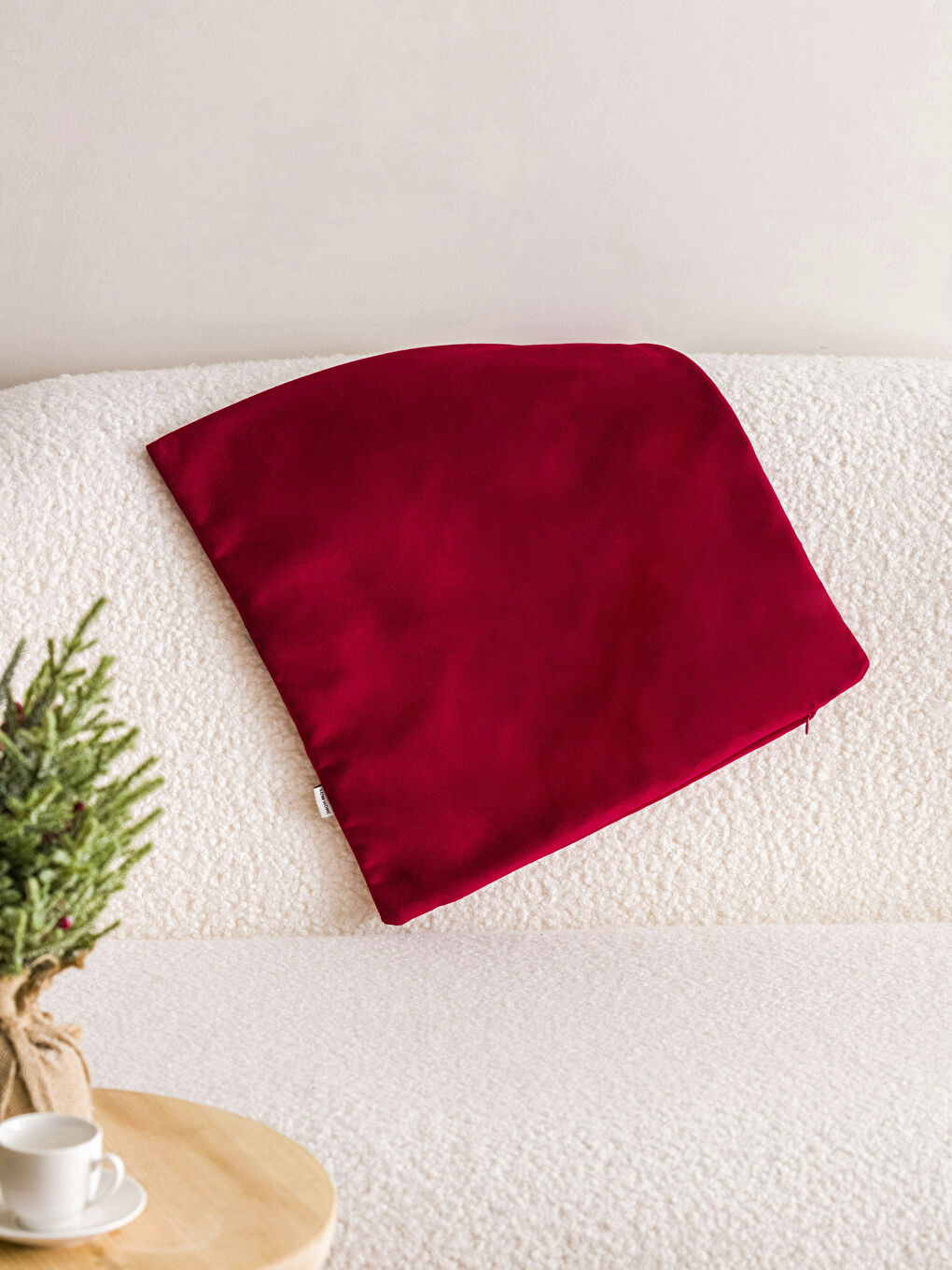 Изчистена кадифена възглавница 45x45 см-1
