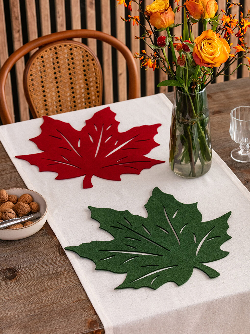 Blattförmiges Tischset 2er-Pack 45x45 cm-1