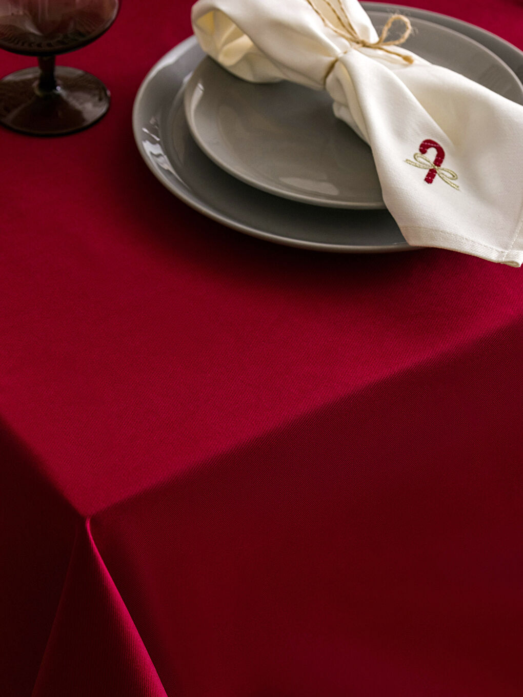 Cotton Plain Table Cloth 150x150 Cm-2
