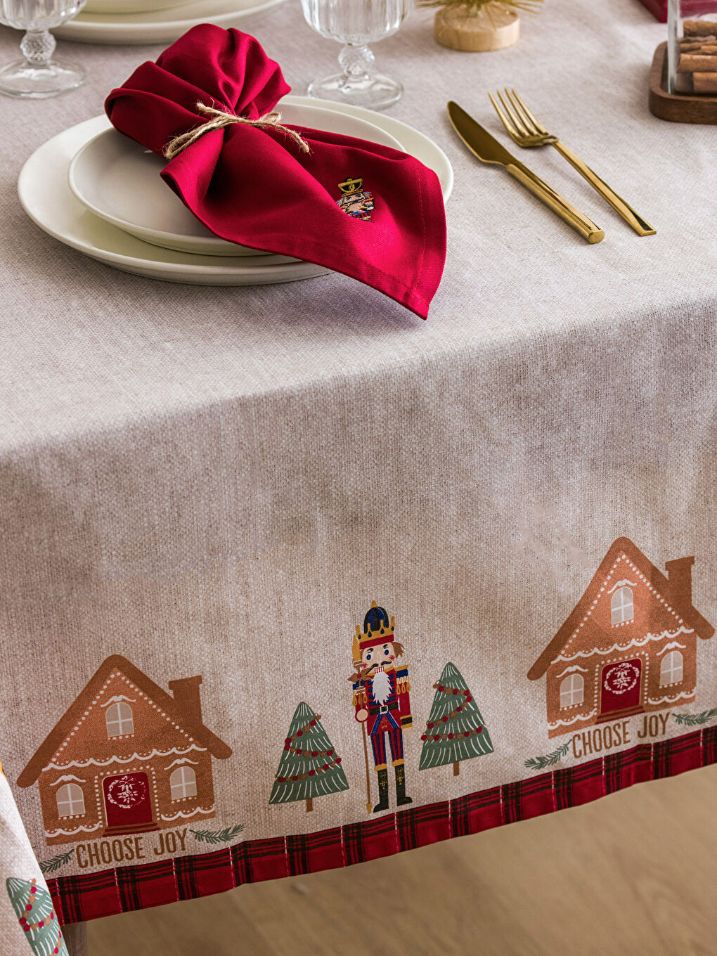 LCW HOME New Year Themed Table Cloth 150x200 Cm -W2H387Z8-F9C