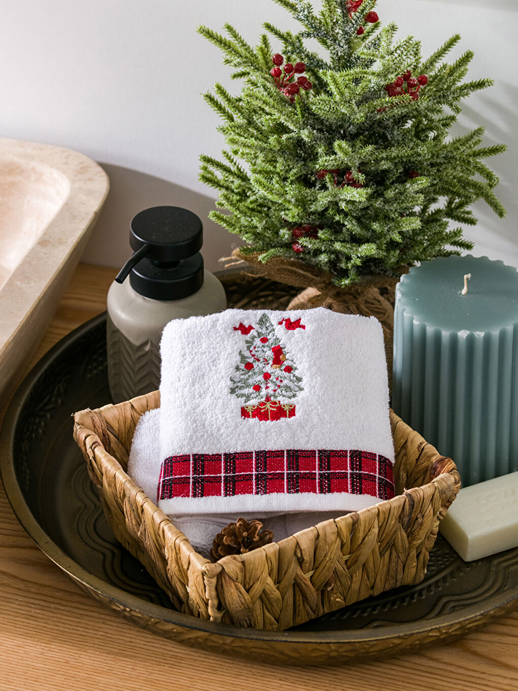 فوطة يد قطن مطرزة 30x50 سم