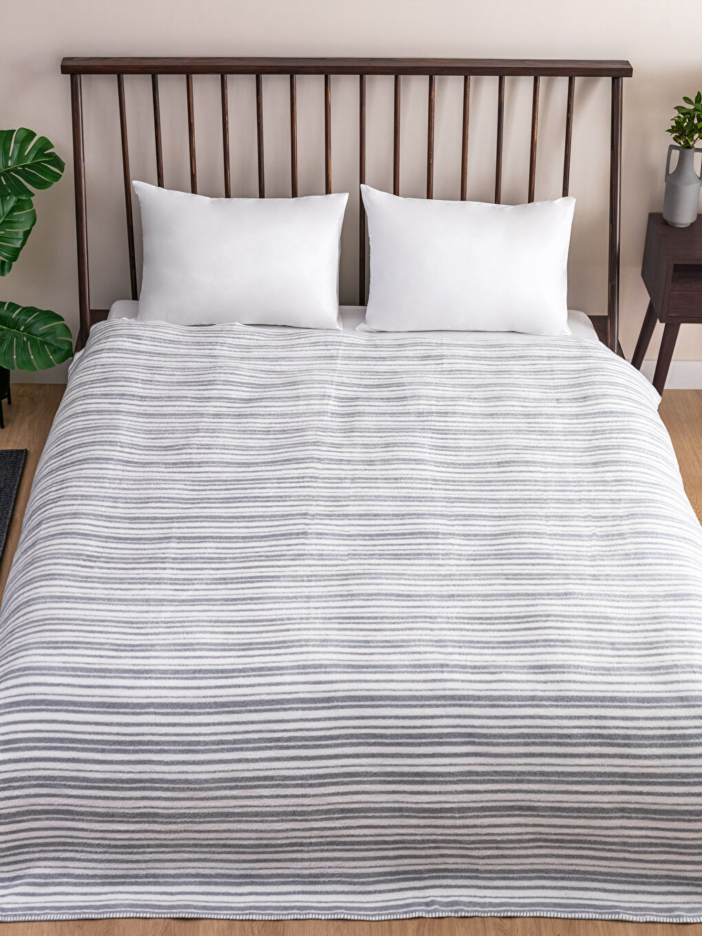 بطانية مزدوجة مخططة 200x220 سم-1