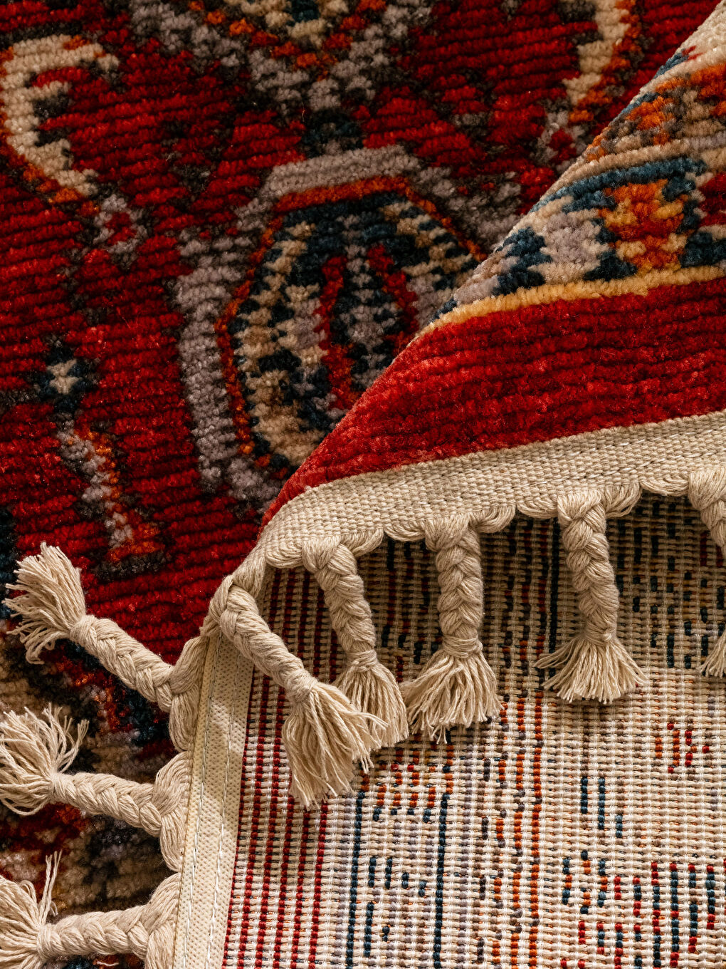 Karışık Etnik Desenli Püskül Detaylı Halı 120x180 cm-2