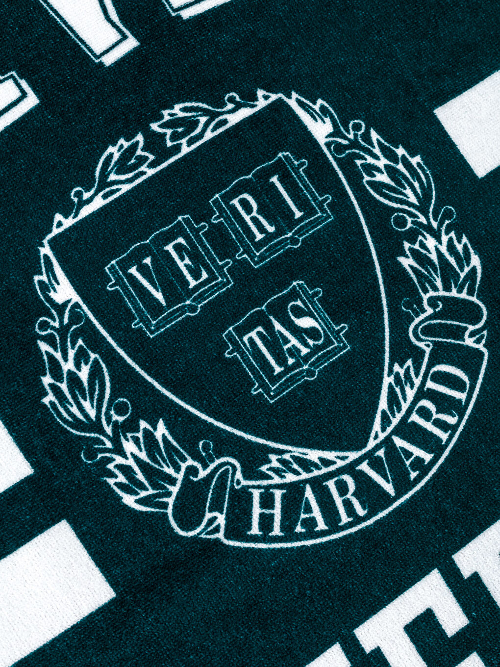 Harvard University Licensed Bath Towel 70x140 Cm-2