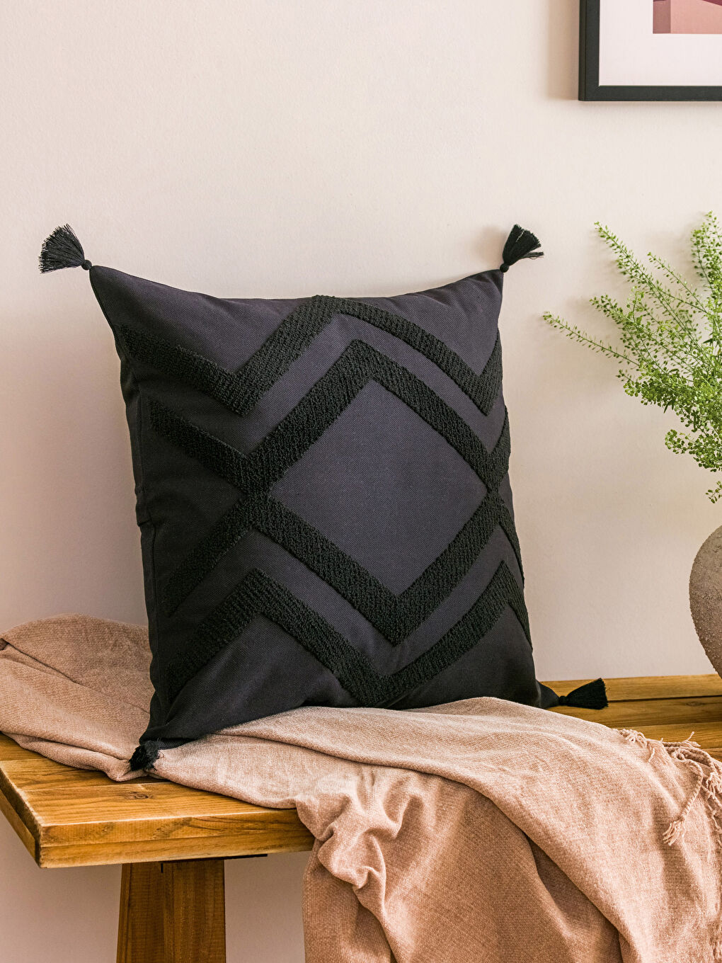 Embroidered Cushion Cover 45x45 cm