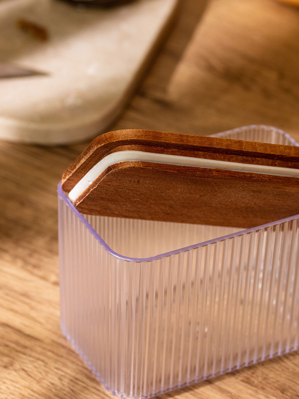 Renksiz Kapaklı Saklama Kabı 1000 ml-2