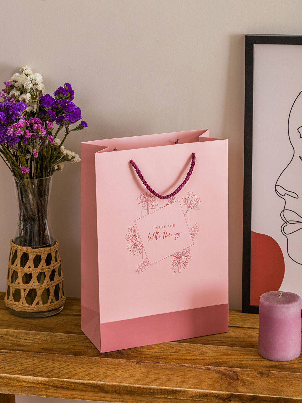LC Waikiki Printed Paper Bag -W2HK66Z8-M0T - LC Waikiki