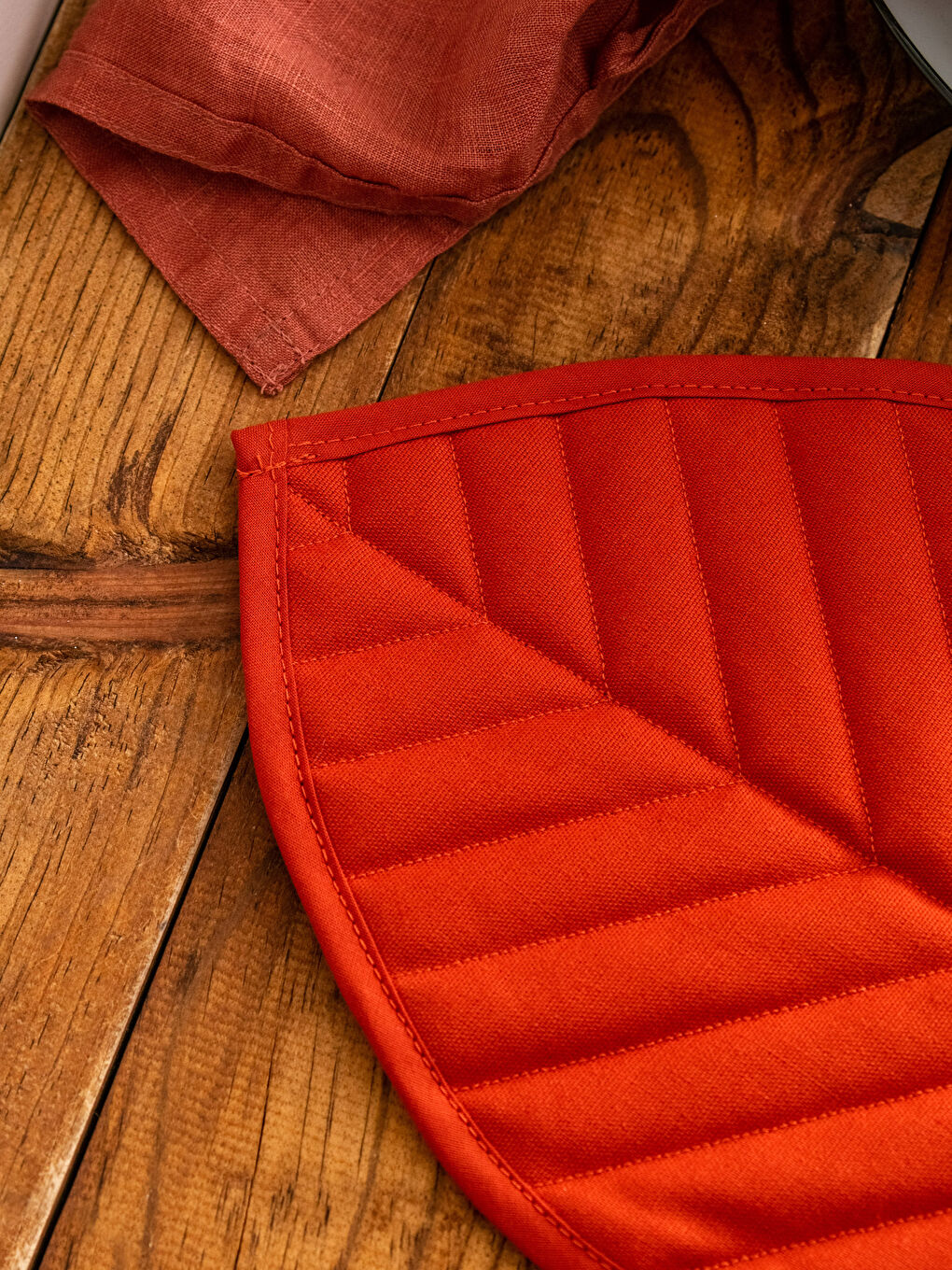 حامل أوراق بنقشة ذاتية-2