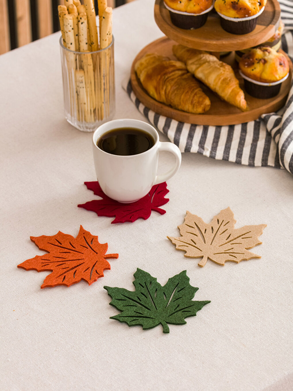 Kahverengi Yaprak Şeklinde Bardak Altlığı 4'lü