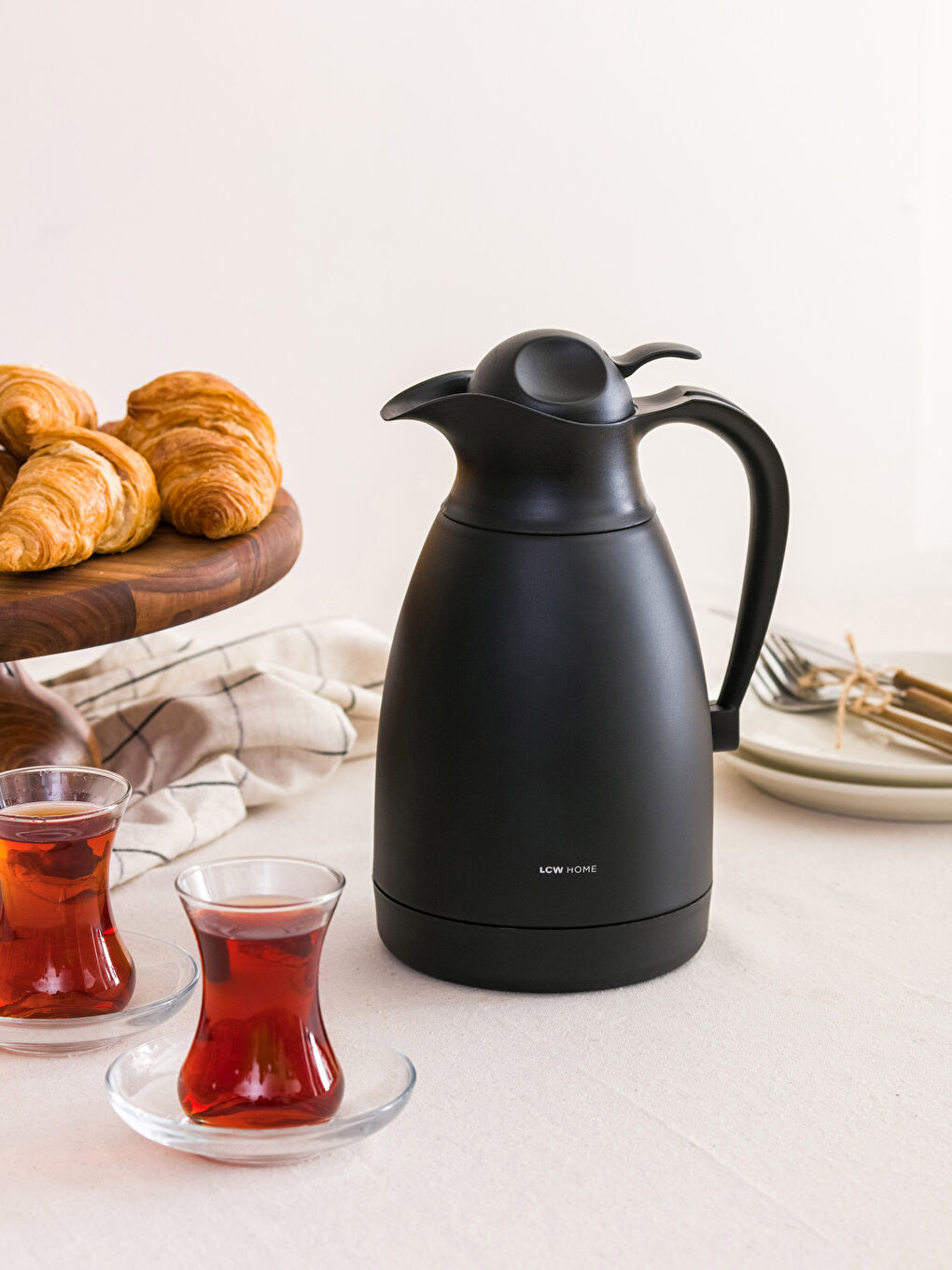 Siyah Paslanmaz Çelik Termos 1500 ml