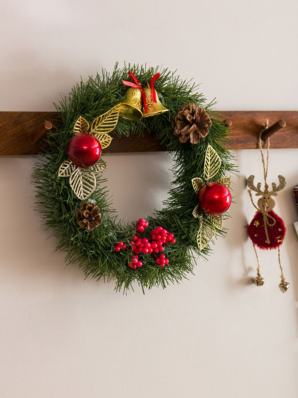 Karışık Dekoratif Yılbaşı Süsü 24 cm