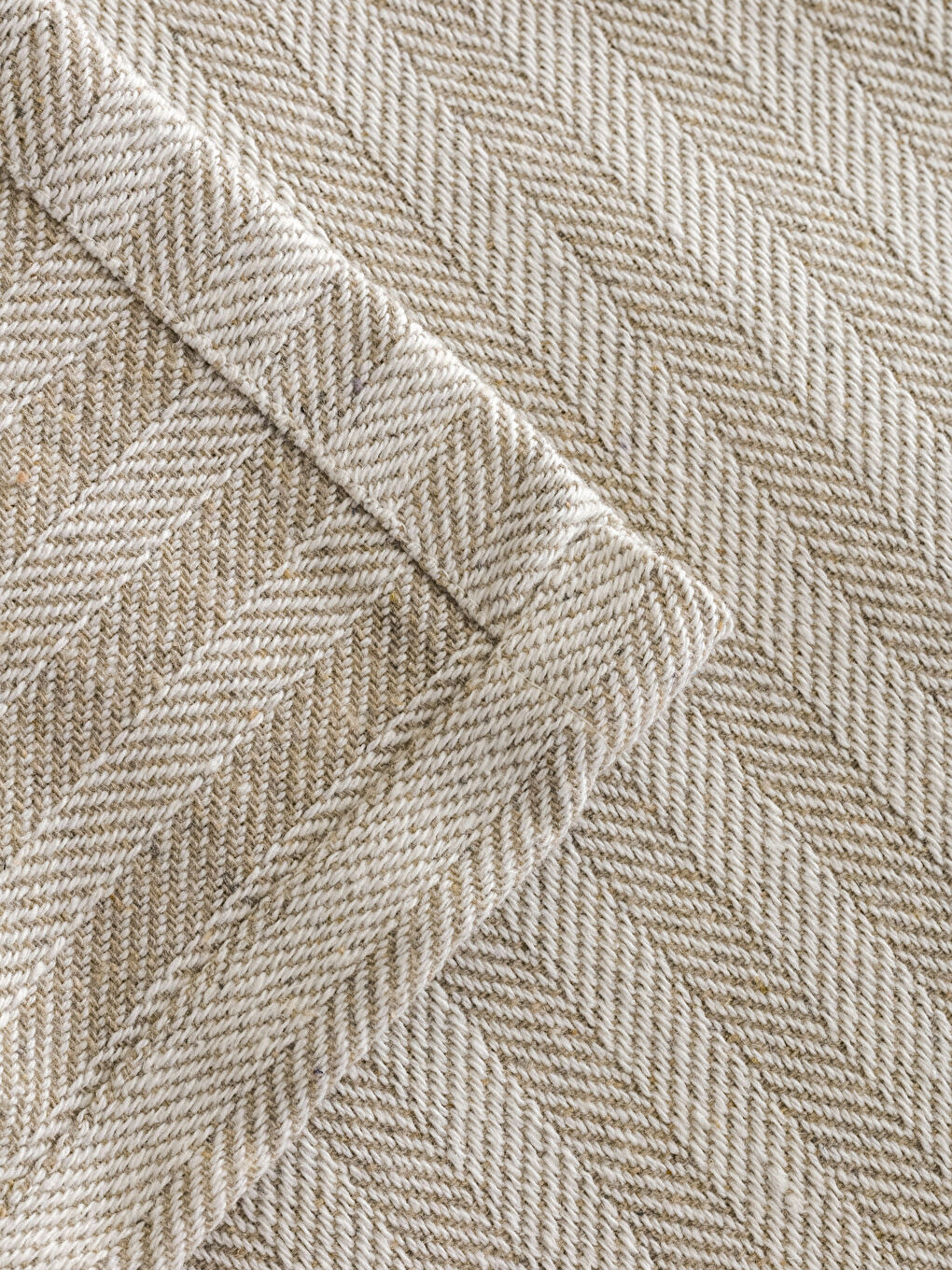 Self-Patterned Queen Size Bedspread 200x220 cm-3