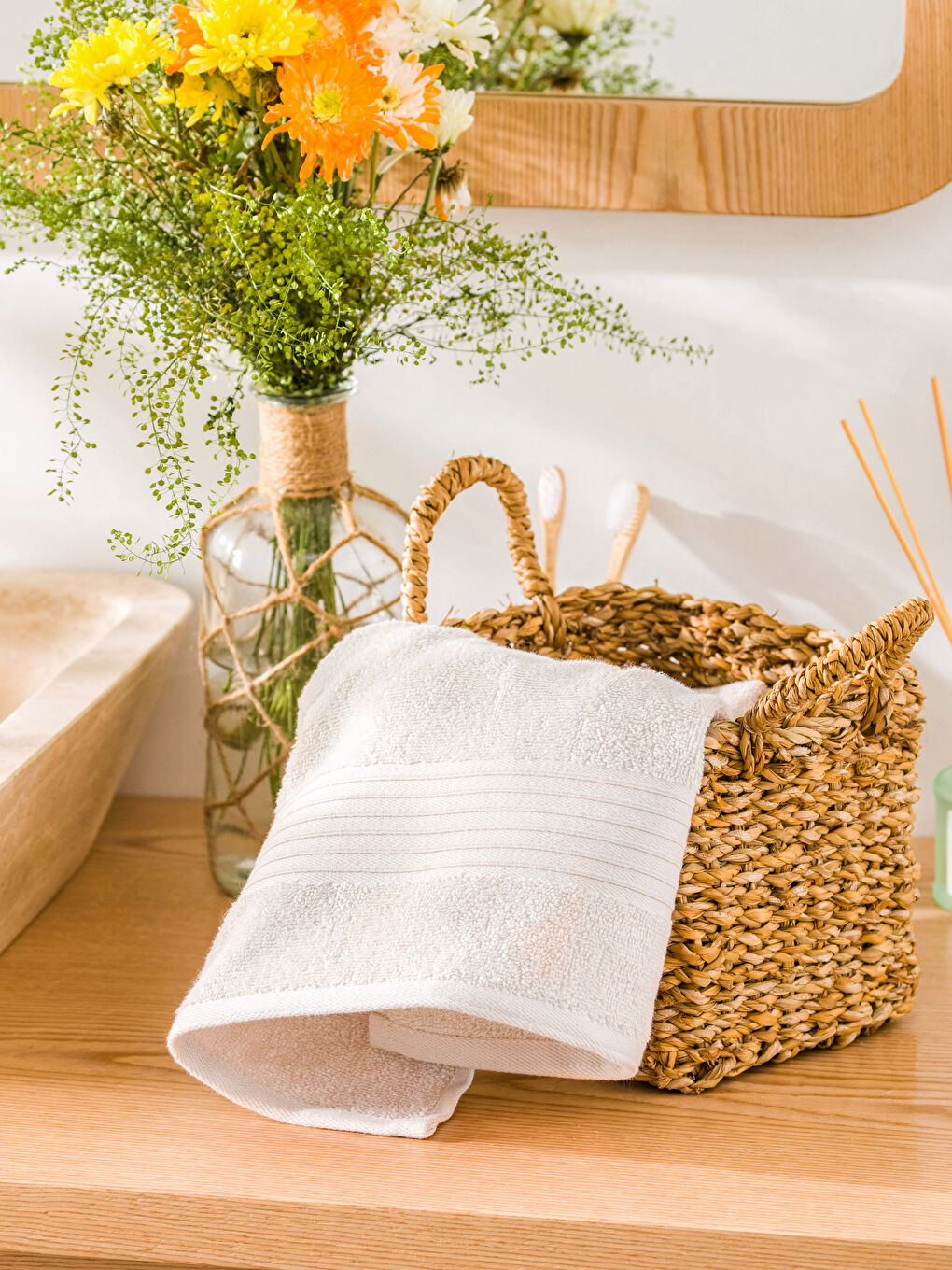 منشفة وجه قطنية سادة 50×80 سم