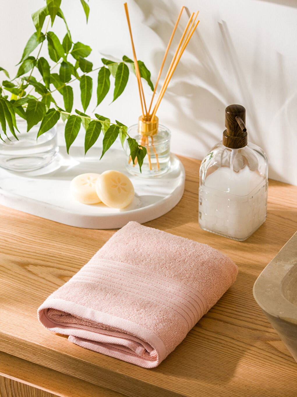 منشفة وجه قطنية سادة 50×80 سم