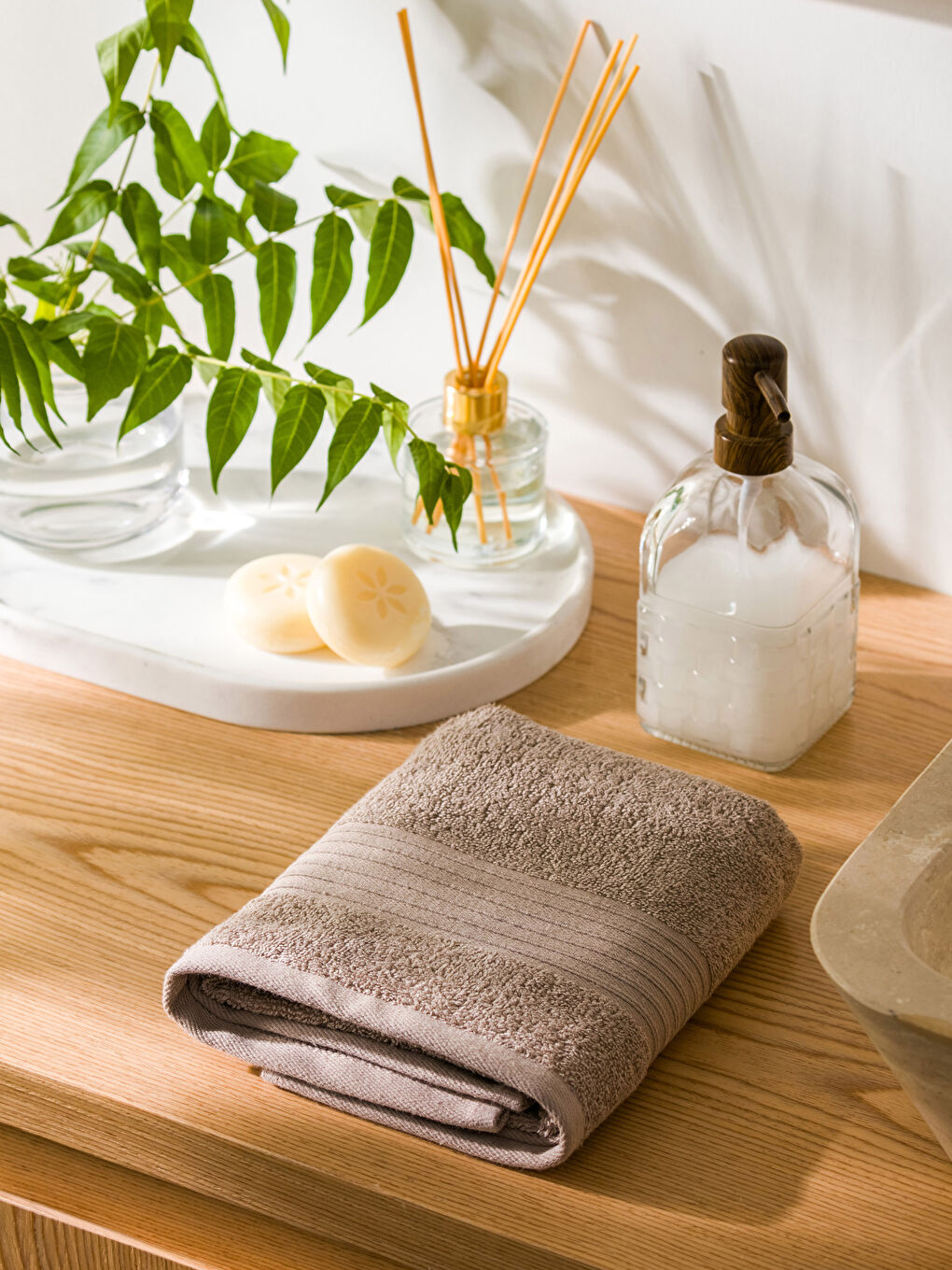 منشفة وجه قطنية سادة 50×80 سم-1