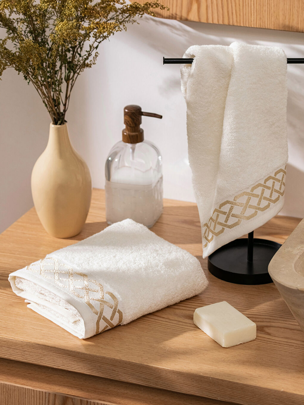 طقم فوط حمام قطن مطرز قطعتين-1