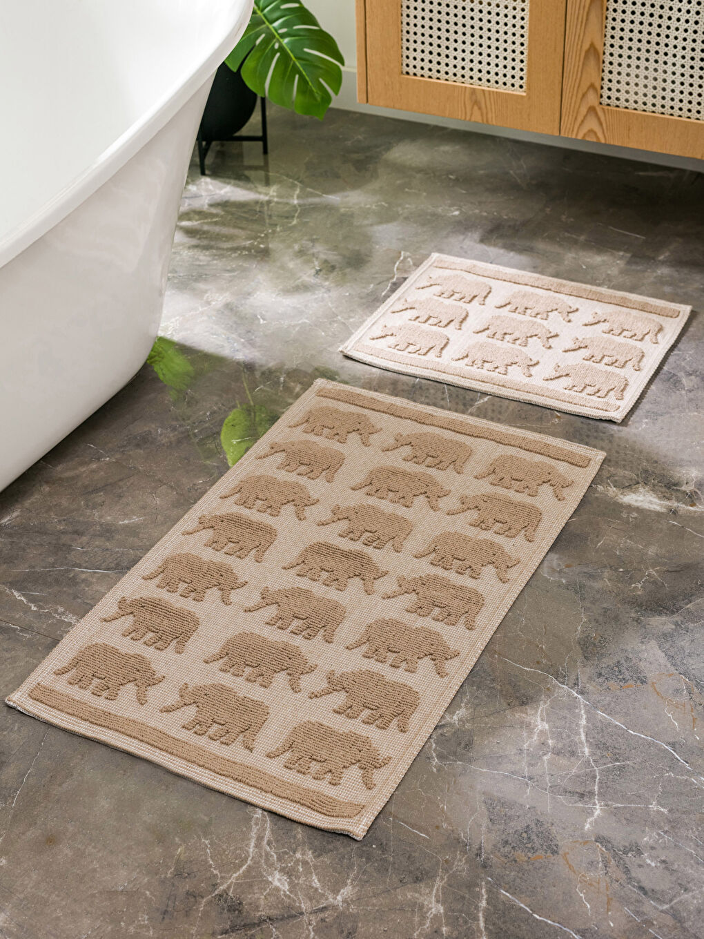 سجادة حمام منقوشة قطعتين