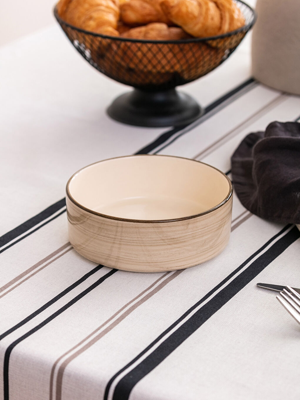 Bej Düz Seramik Kase 14 cm-1