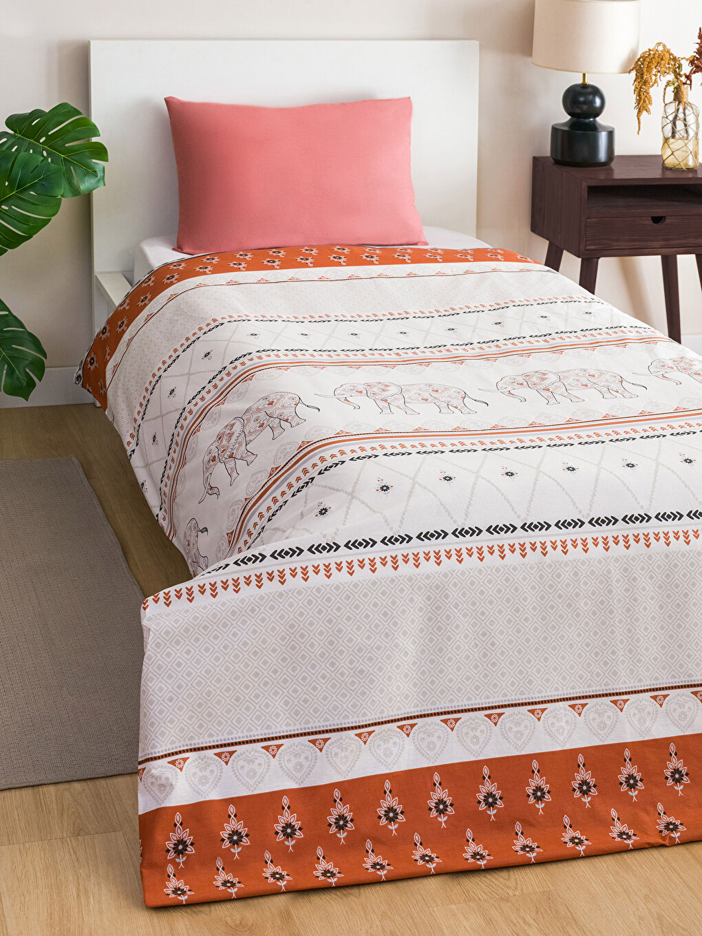 Karışık Pamuklu Desenli Tek Kişilik Nevresim 160x220 cm