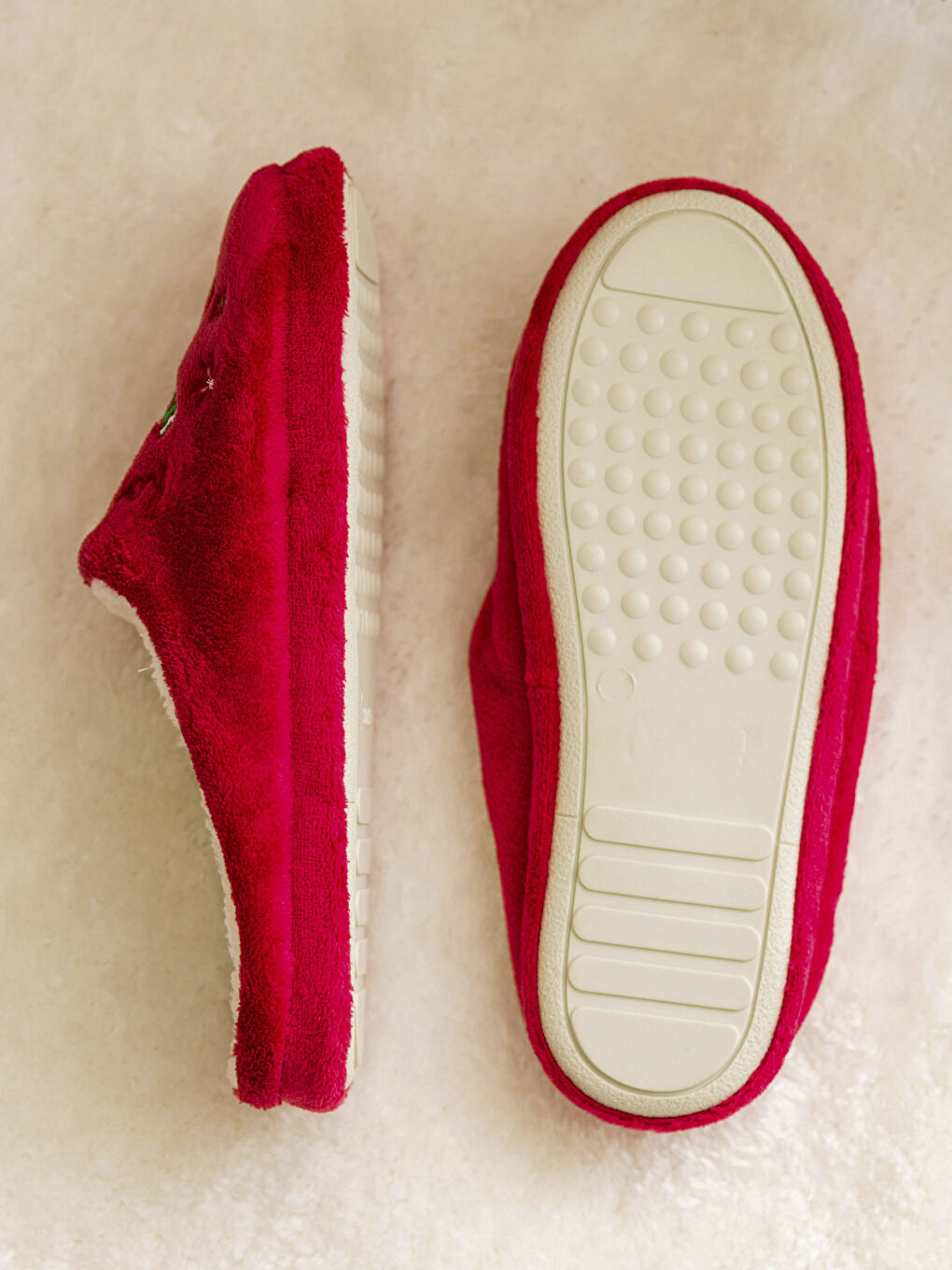 Kırmızı Yılbaşı Temalı Kadın Ev Terliği-3