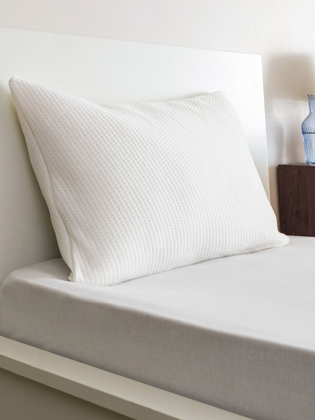 Beyaz Visco Dolgulu Yastık 50x70 cm