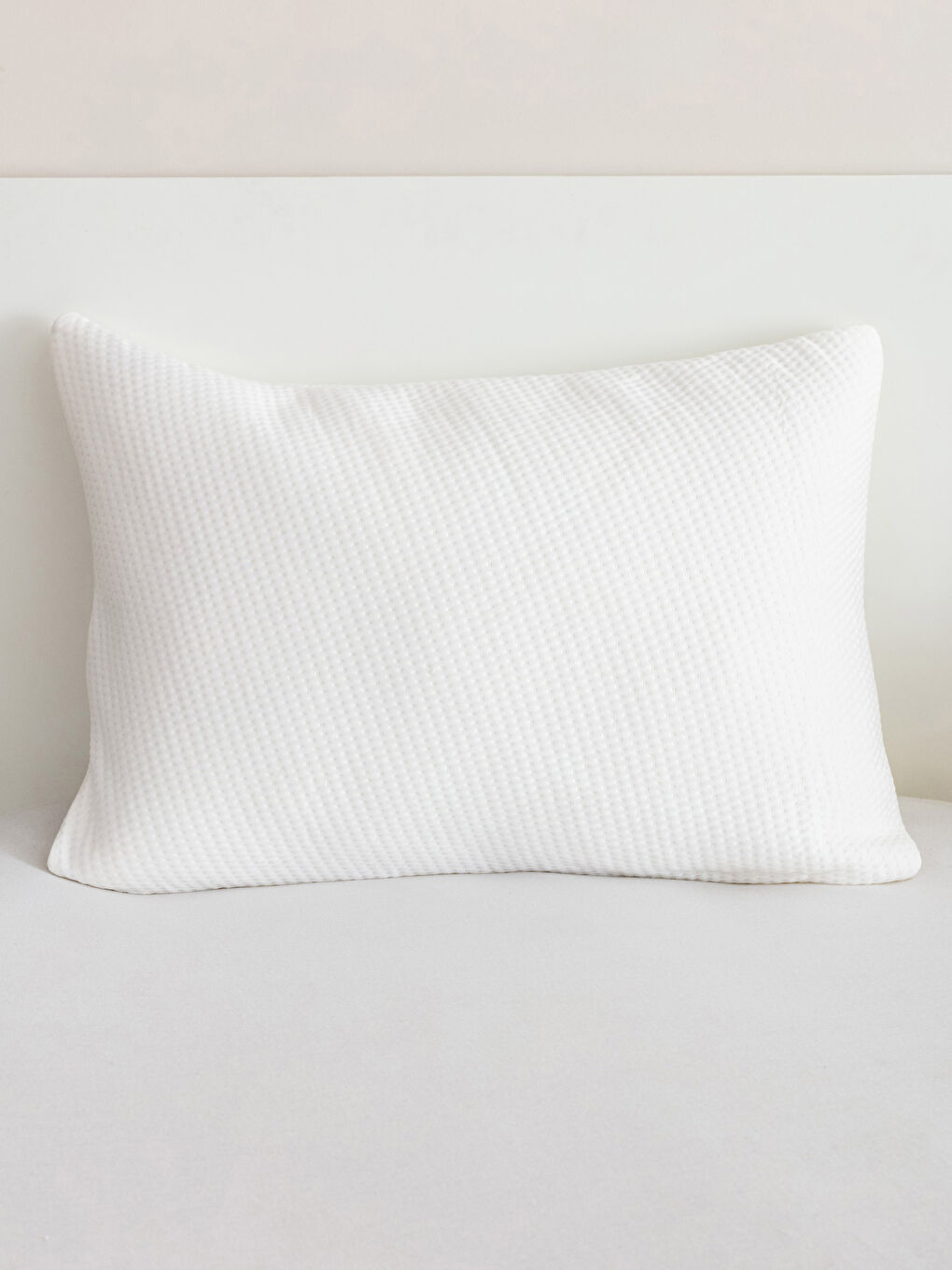 Beyaz Visco Dolgulu Yastık 50x70 cm-1