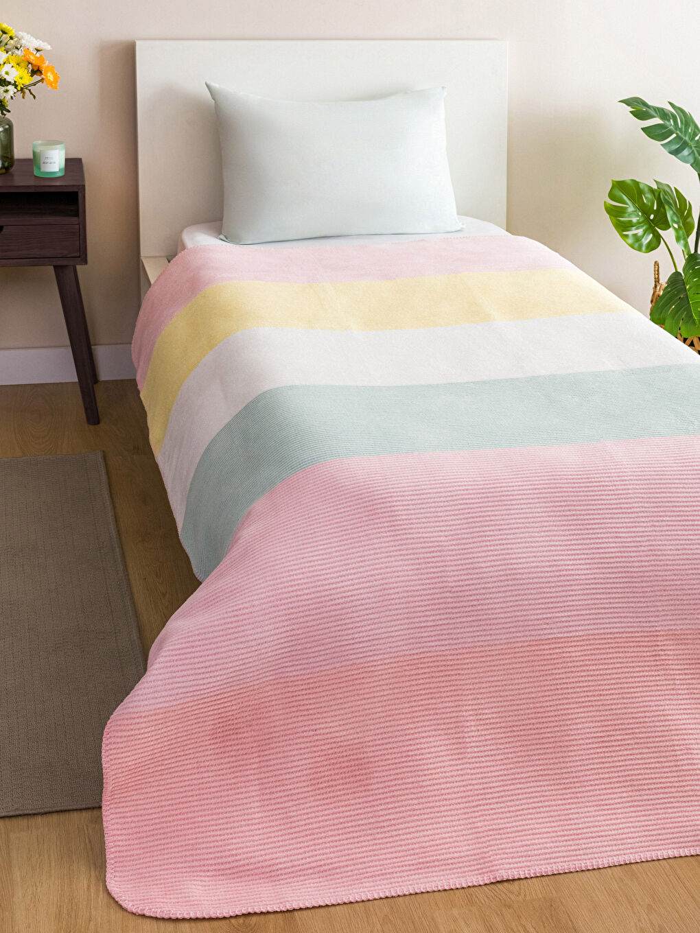 Karışık Renk Bloklu Pamuklu Kız Çocuk Battaniye 150x200 cm