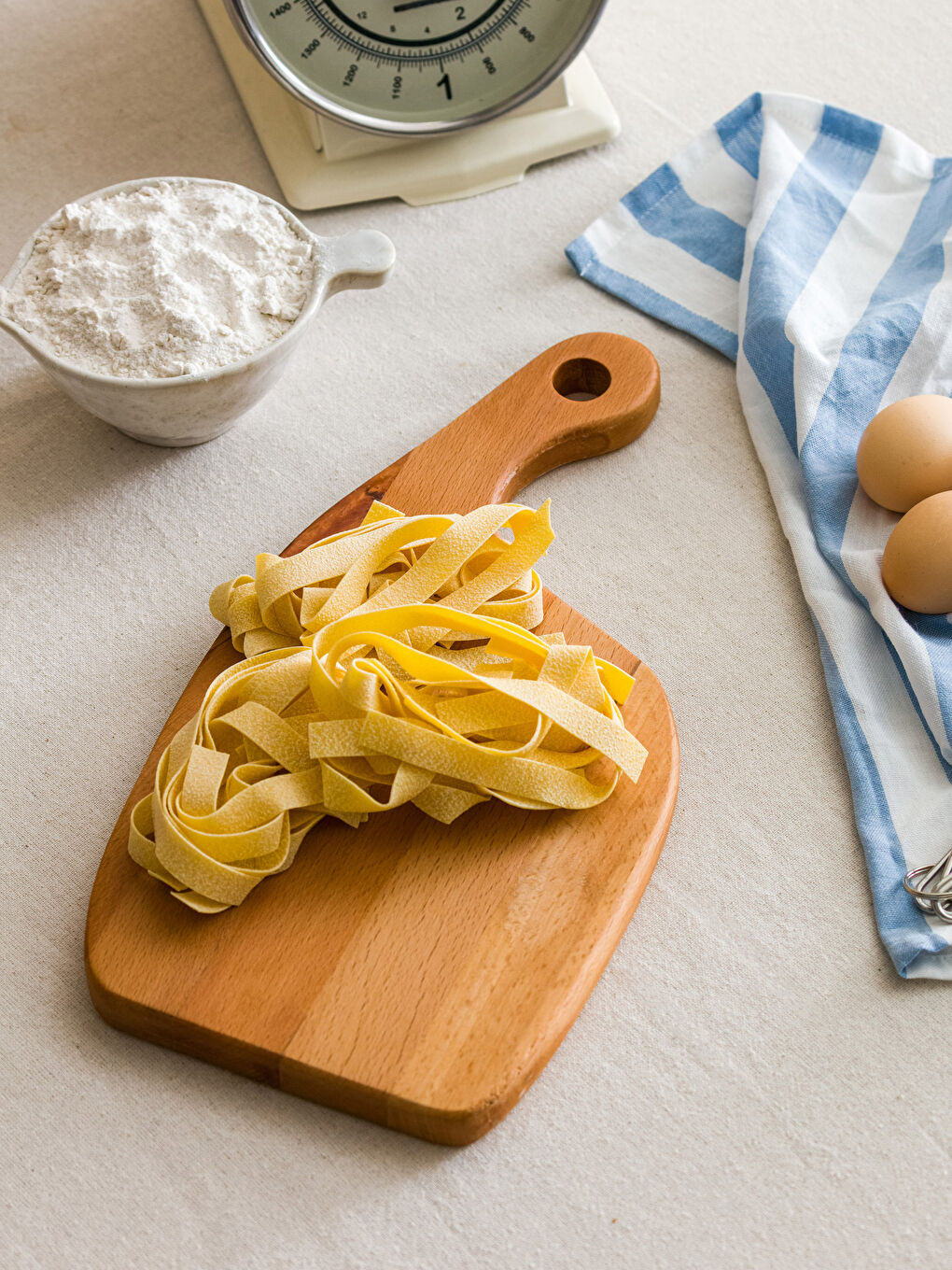 Kahverengi Ahşap Kesme Tahtası 37 cm