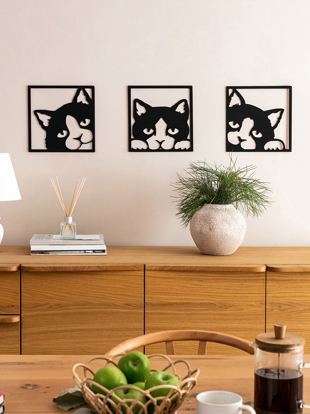 Siyah Ahşap Dekorasyon Eşyası