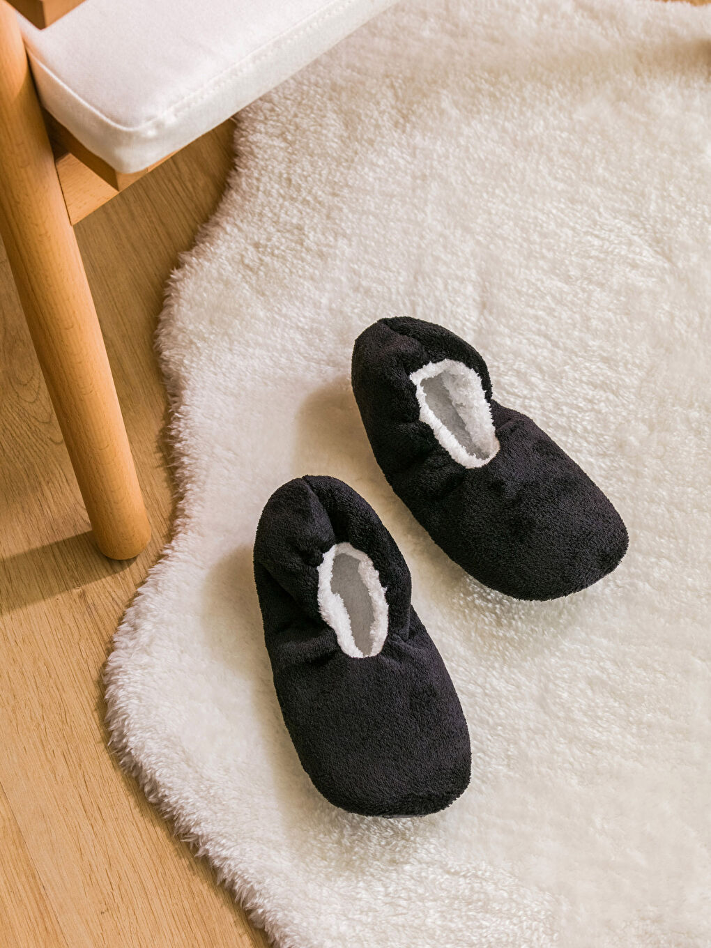 Siyah Pelüş Erkek Ev Çorabı