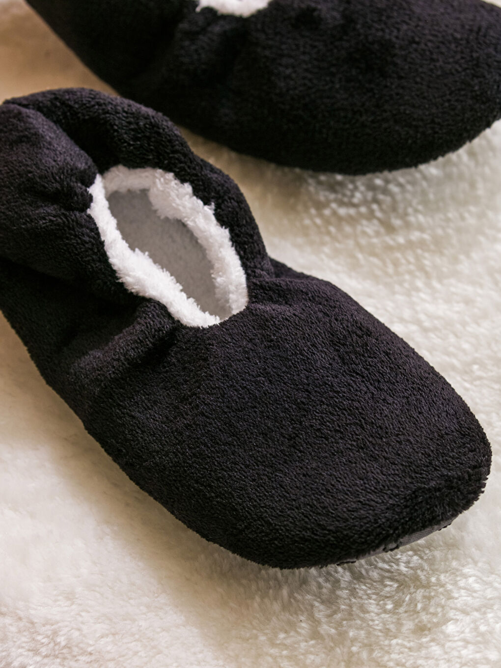 Siyah Pelüş Erkek Ev Çorabı-1