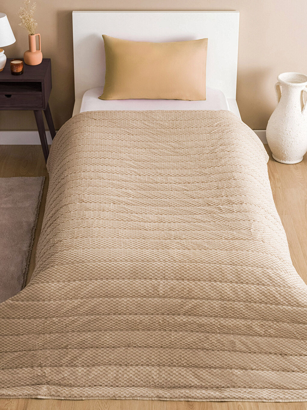 Bej Kendinden Desenli Tek Kişilik Battaniye-1