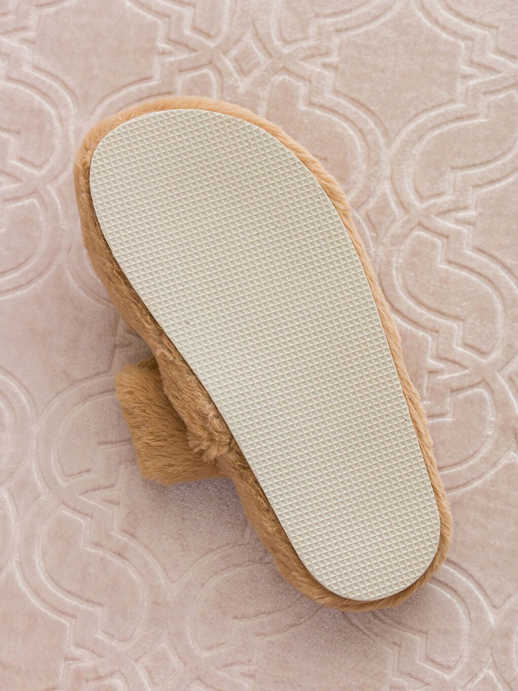 Çift Bantlı Kadın Pelüş Ev Terliği-3