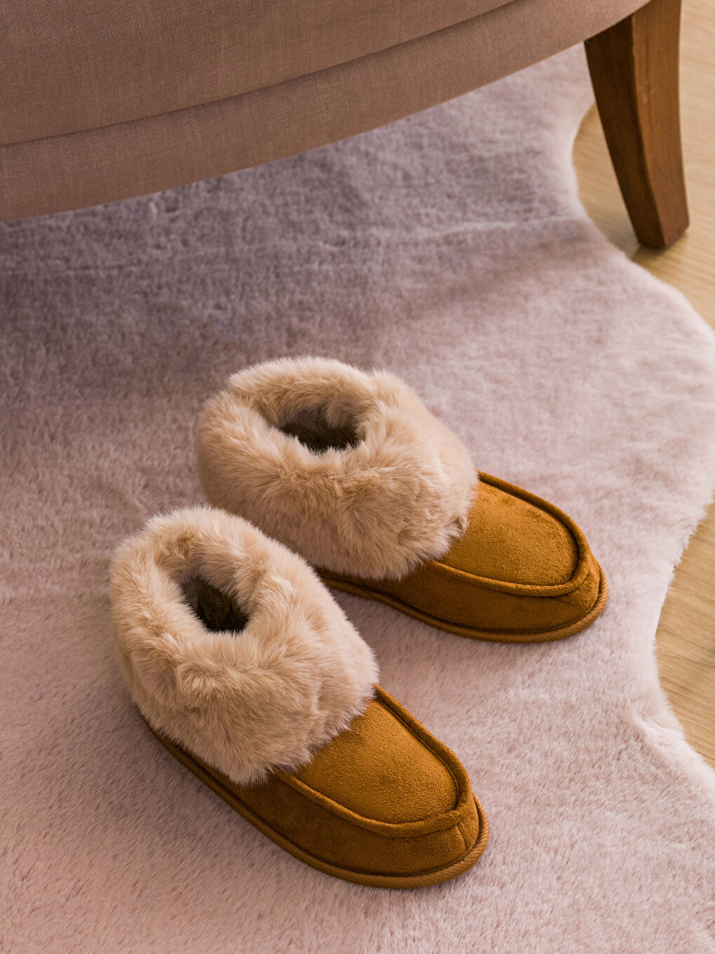 Әйелдерге арналған үйге арналған тәпішкелер-1