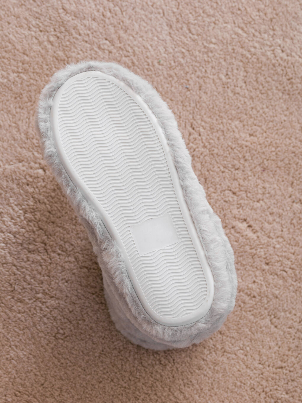 Кестеленген әйел қоян бейнелі үй бәтеңкесі-3