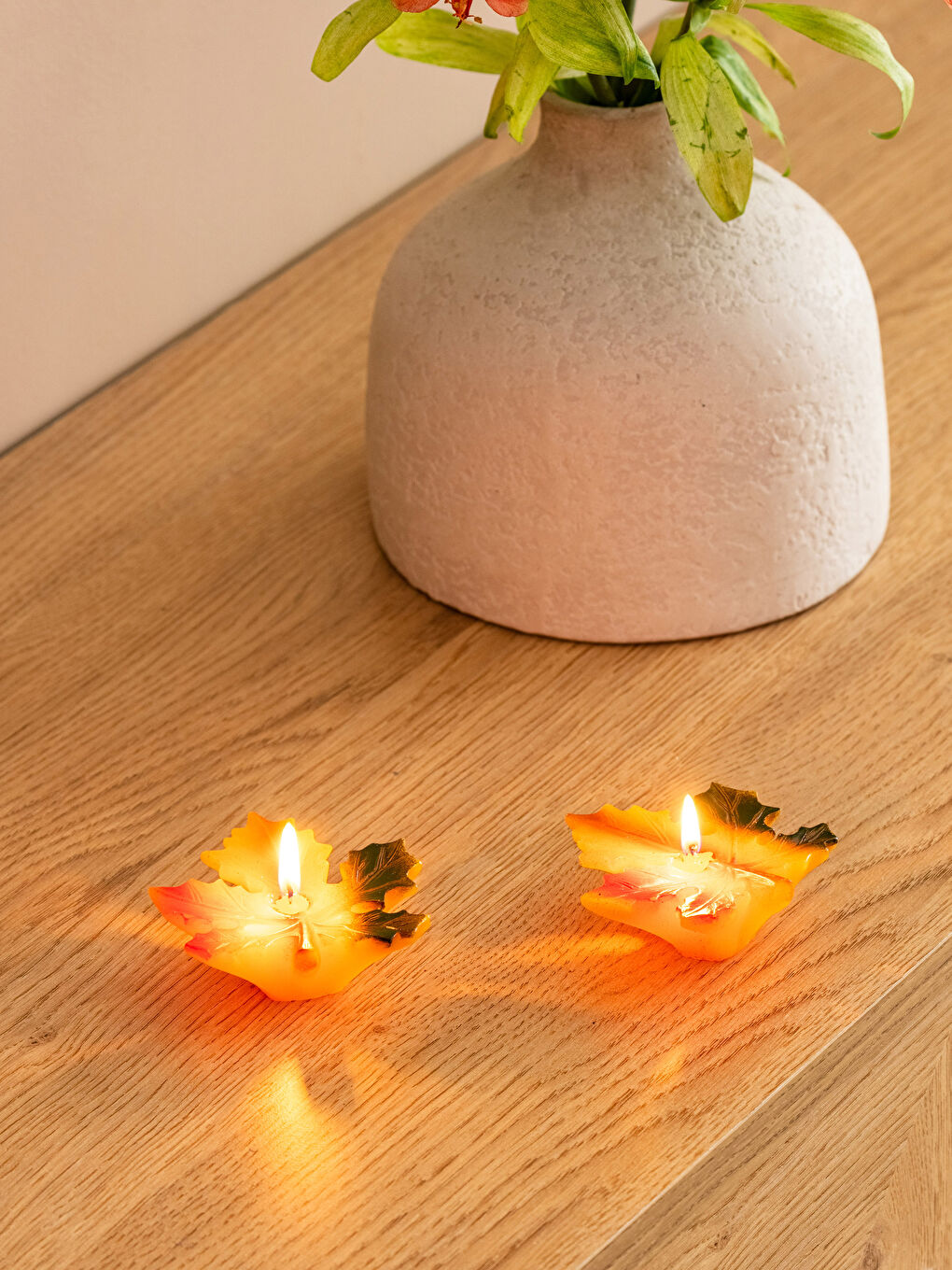 Leaf Patterned Decorative Candle Set of 2