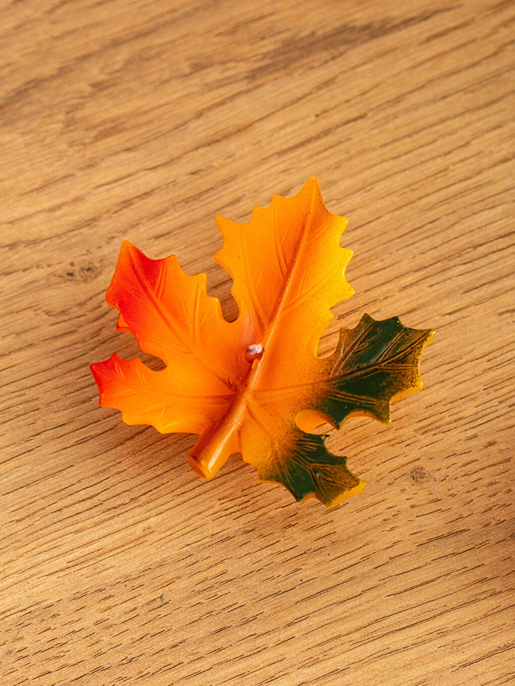 Leaf Patterned Decorative Candle Set of 2-2
