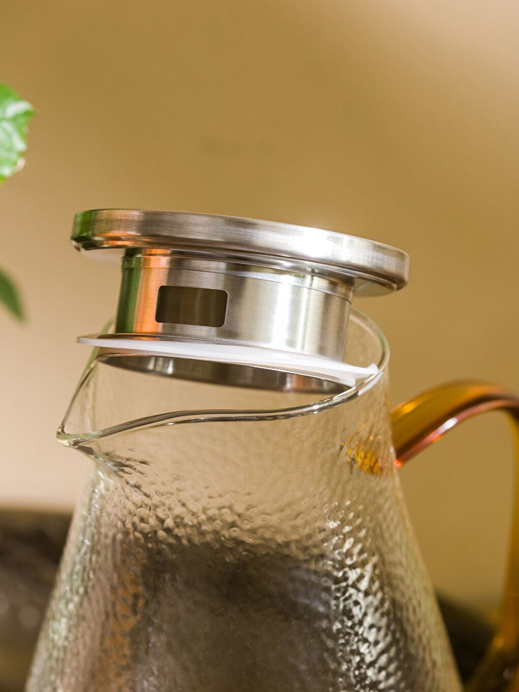 Renksiz Kapaklı Cam Sürahi 1800 ml-2