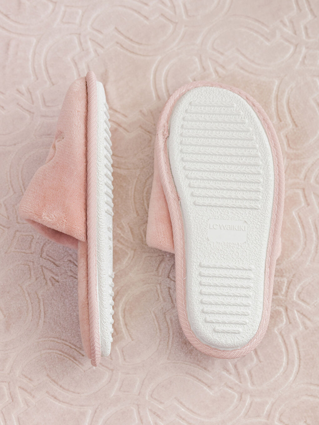 Pembe Nakış Detaylı Kadın Ev Terliği-2