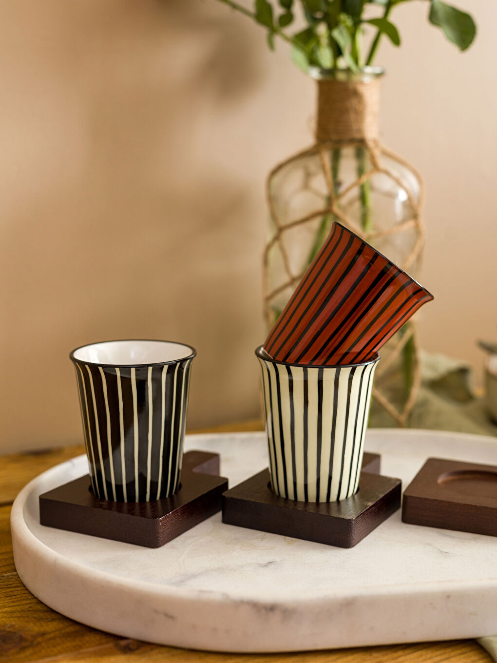 Karışık Çizgi Desenli 3 Kişilik Porselen Kahve Fincan Takımı 100 ml-1