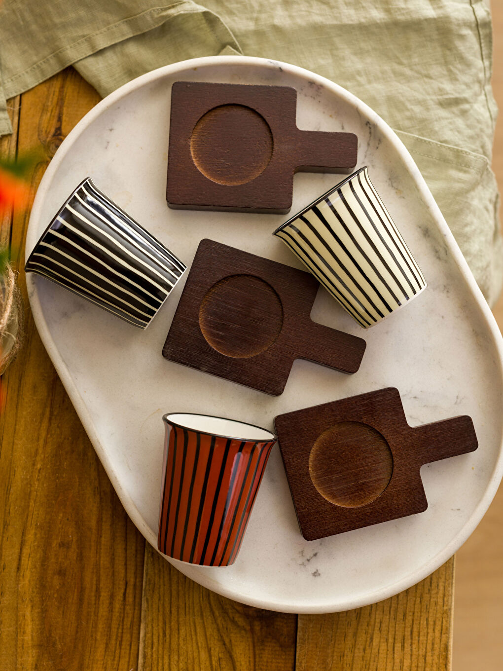 Karışık Çizgi Desenli 3 Kişilik Porselen Kahve Fincan Takımı 100 ml-2