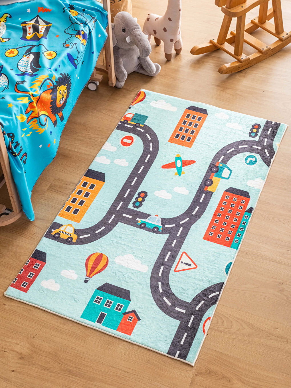 Karışık Desenli Çocuk Halısı 80x140 cm