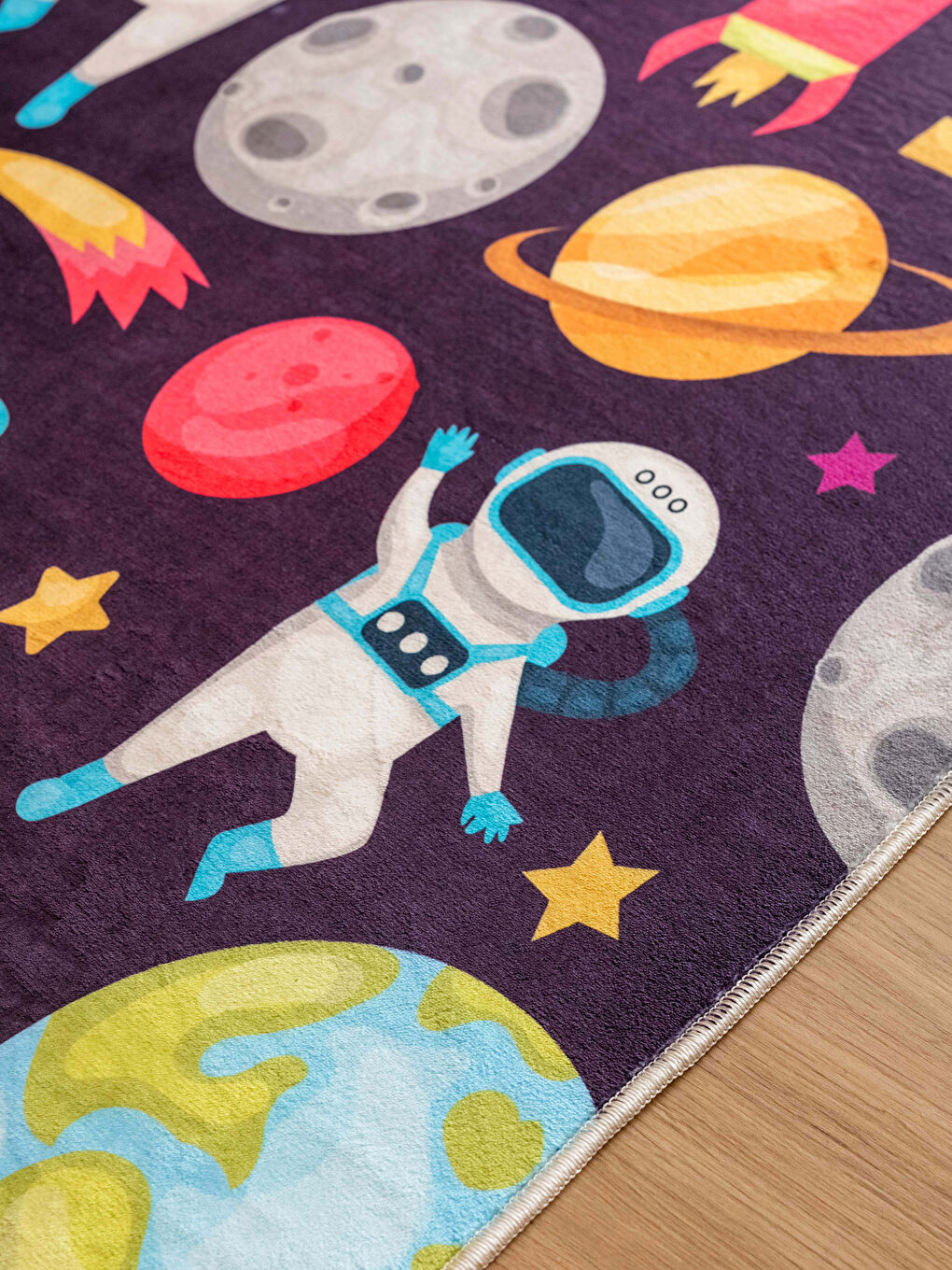 Karışık Gezegen ve Uzay Baskılı Çocuk Halısı 80x140 cm-1