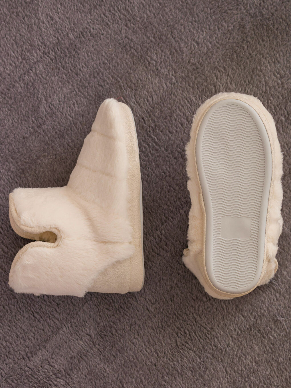 Bottes Pantoufles d'Accueil en Peluche Unies pour Femmes-3