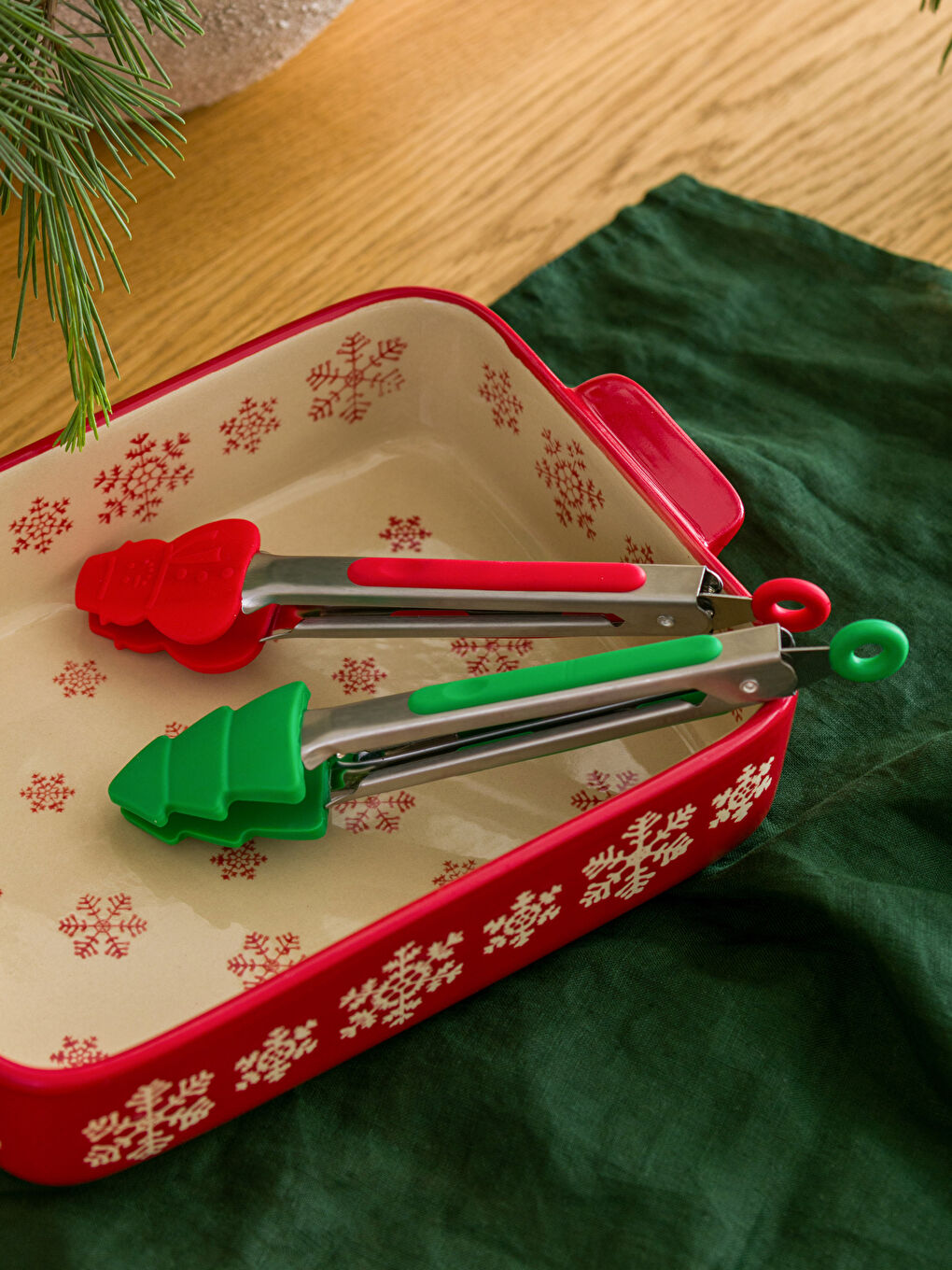 New Year's Themed Tongs Set