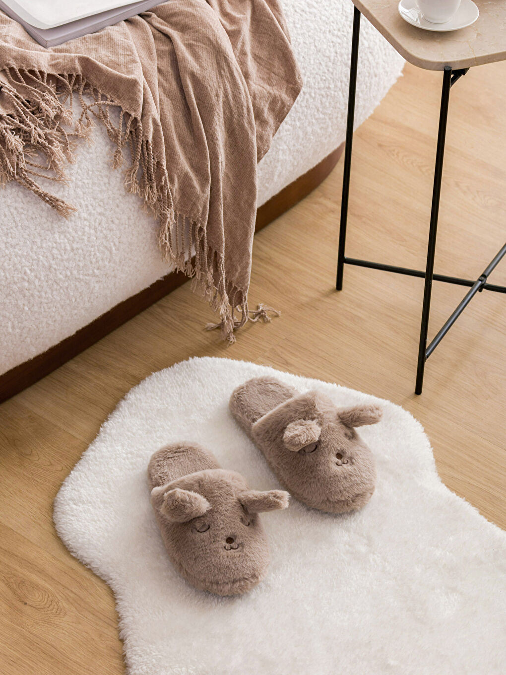 Papuci de Casă pentru Femei din Pluș cu Aplicații 3D