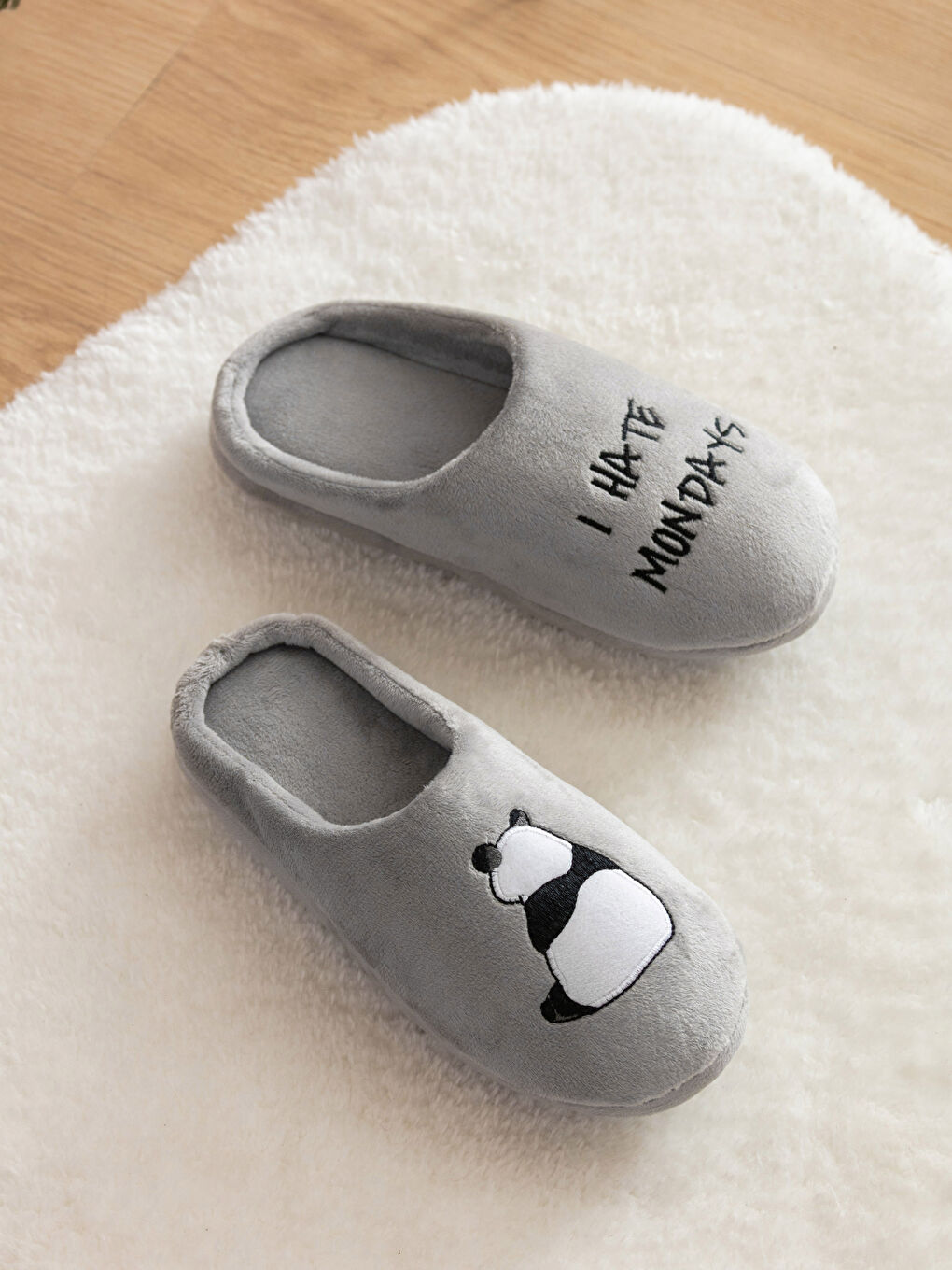 Gri Ayıcık Nakışlı Kadın Ev Terliği-1