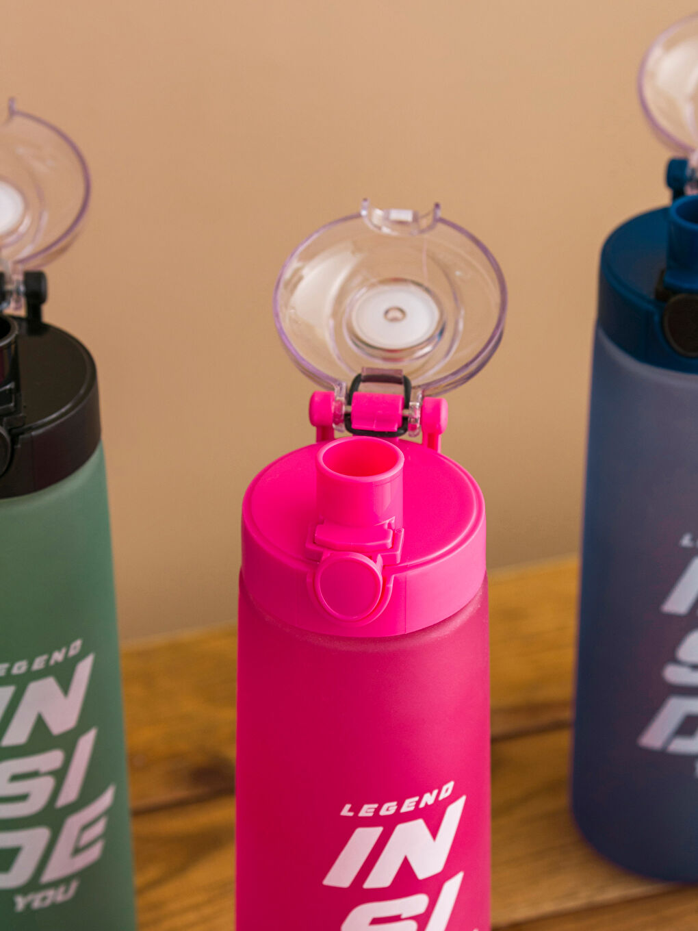 Karışık Yazı Baskılı Kapaklı Suluk 730 ml-5